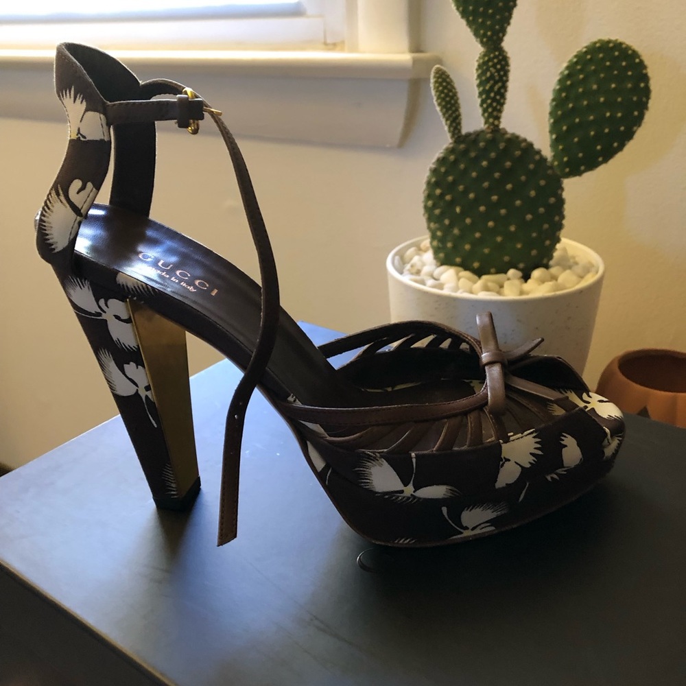 Gucci heels